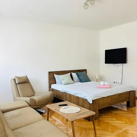 Oak Root Mostar